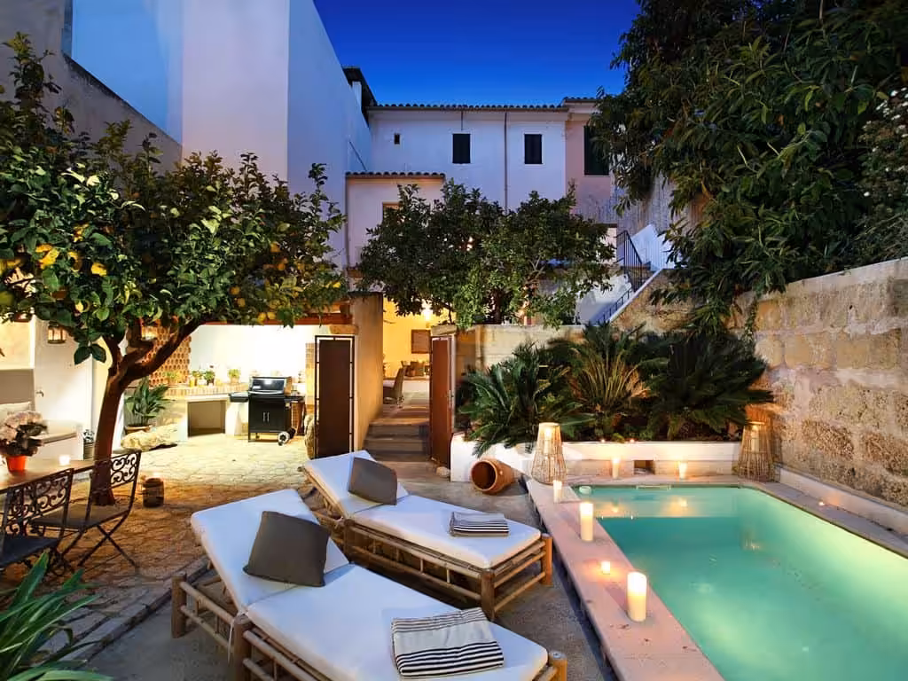 Cam Ramon Luxury Holiday Villa